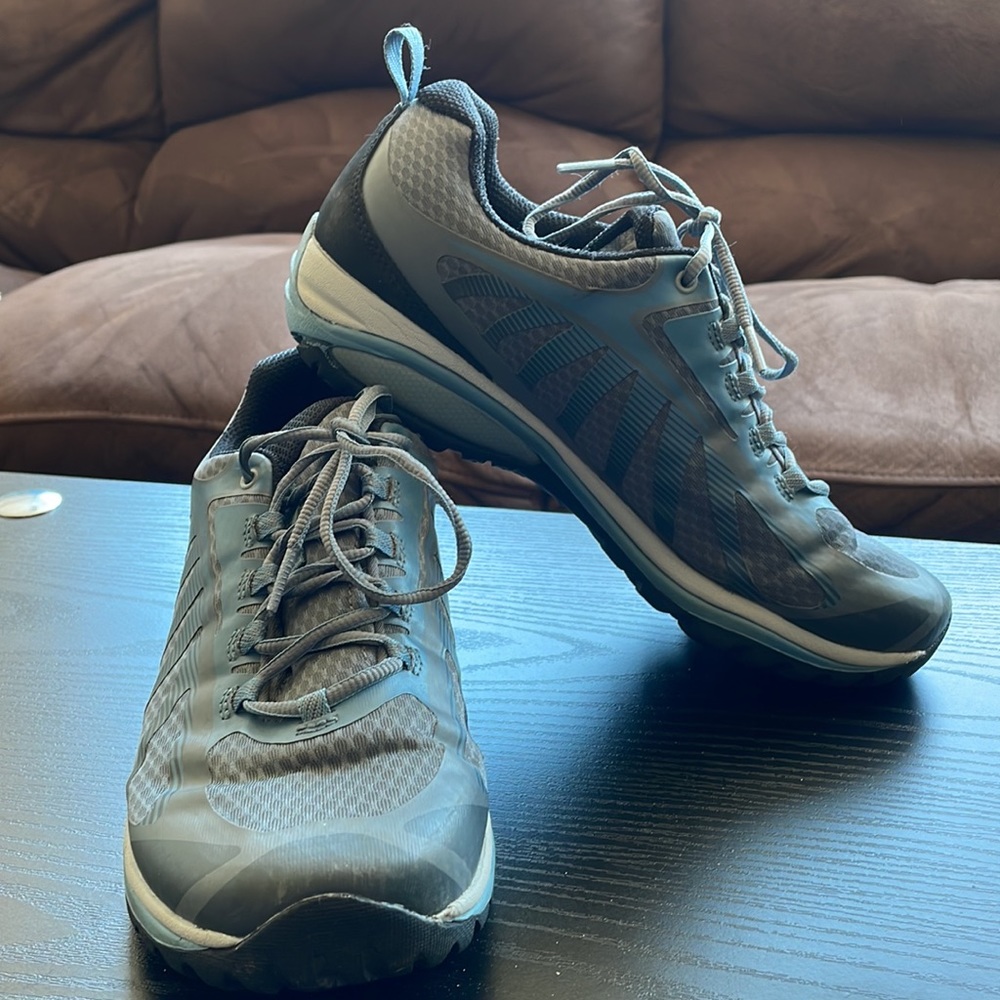 Merrell Women's Siren Edge 3 Waterproof Hiking Boot Size 9.5 Wide Width